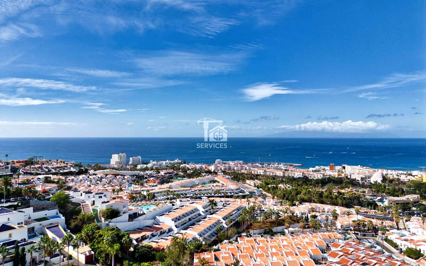 4 bedroom Villa for sale in Adeje with garage - € 799,000 (Ref: 9503550)