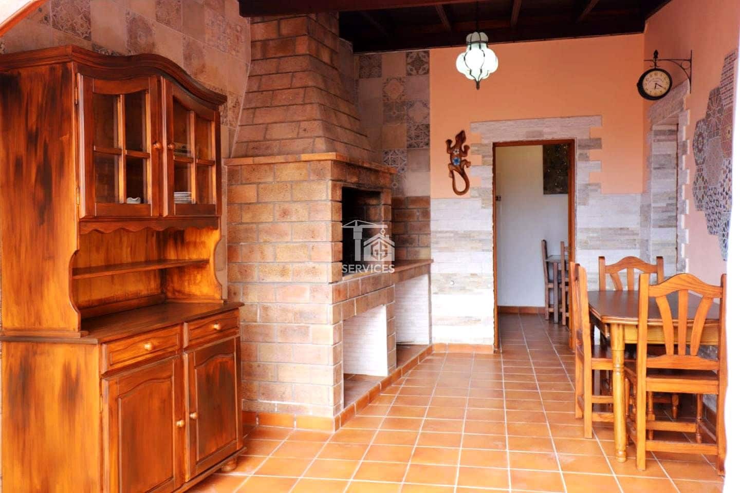 7 sypialnia Willa na sprzedaż w Los Silos z garażem - 650 000 € (Ref: 9525705)