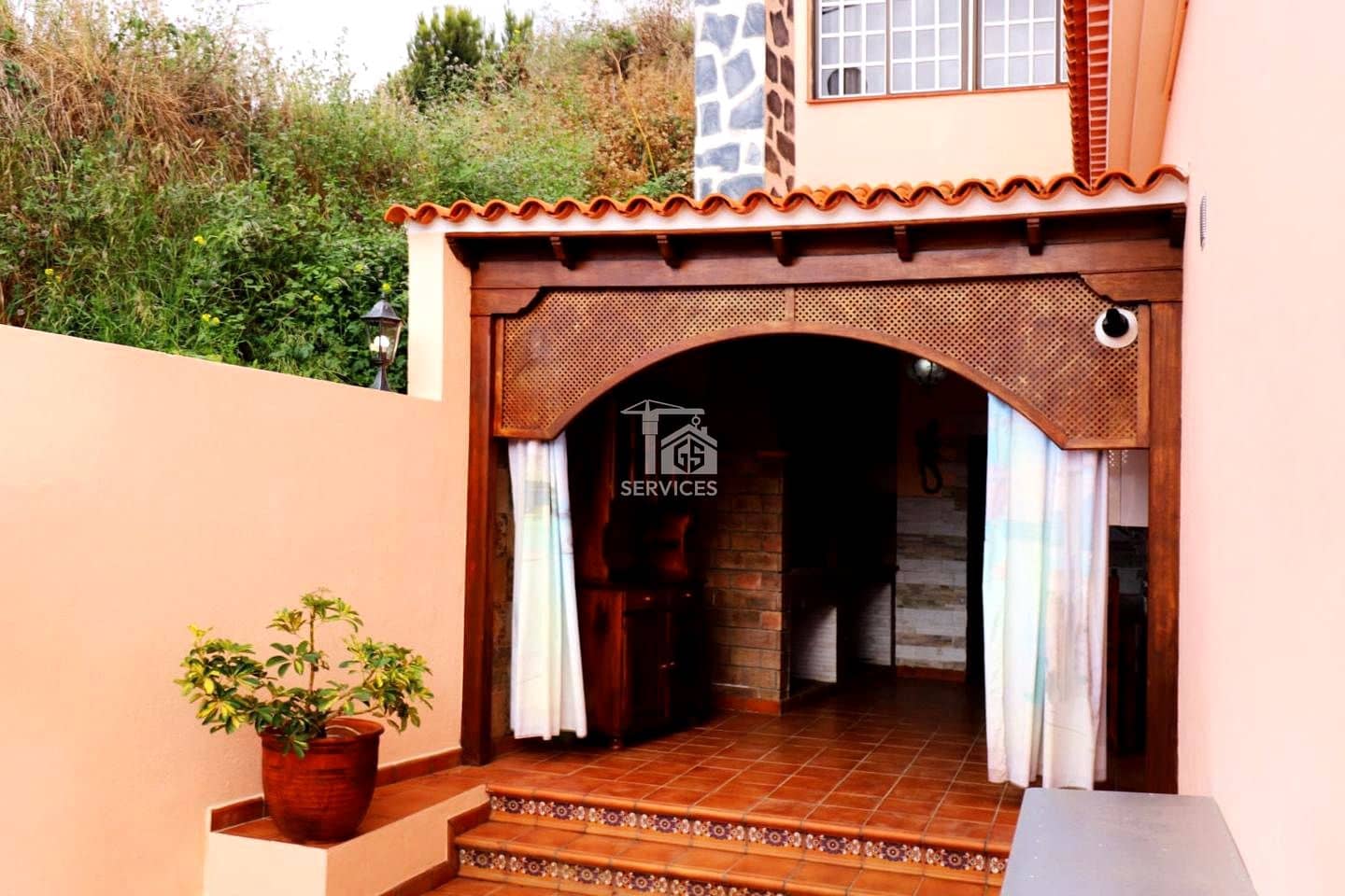 7 sypialnia Willa na sprzedaż w Los Silos z garażem - 650 000 € (Ref: 9525705)