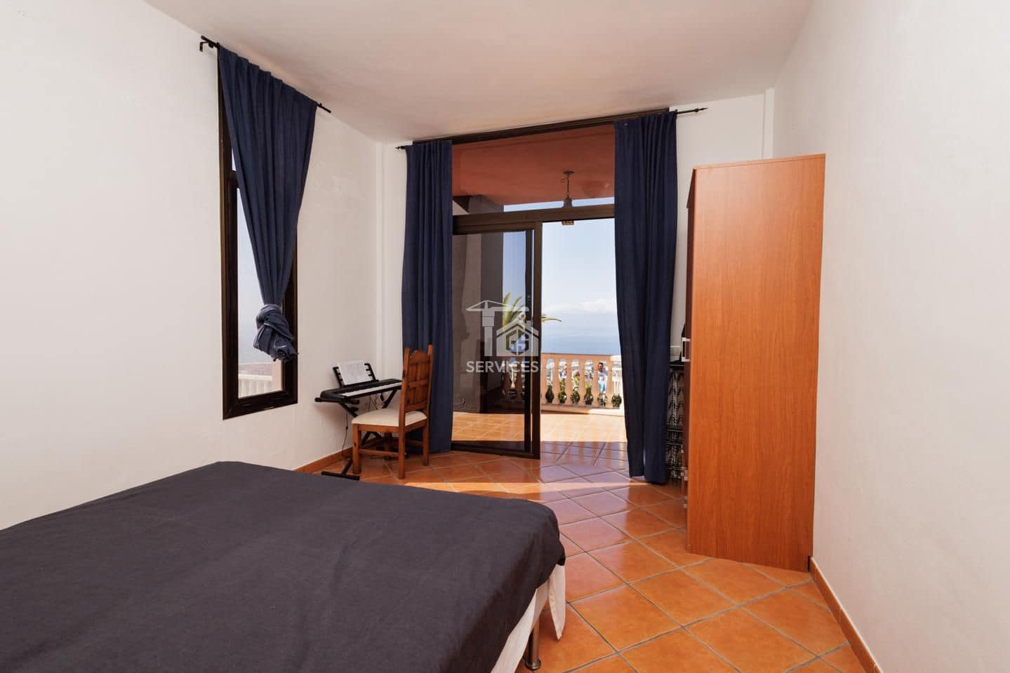 4 bedroom Villa for sale in Guia de Isora - € 720,000 (Ref: 9528667)