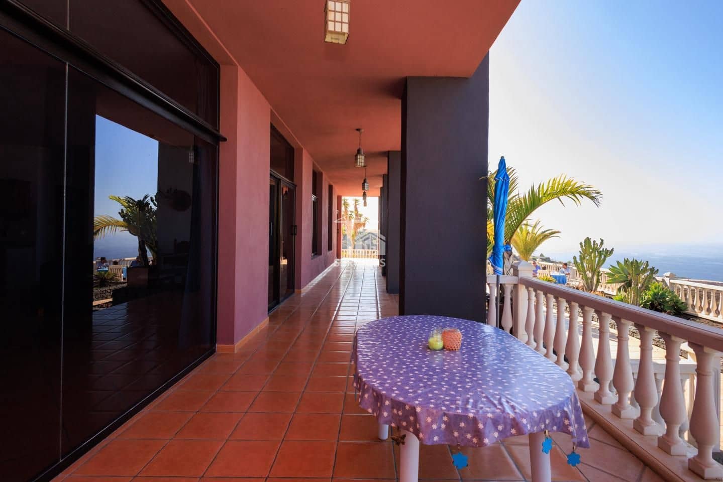 4 bedroom Villa for sale in Guia de Isora - € 720,000 (Ref: 9528667)