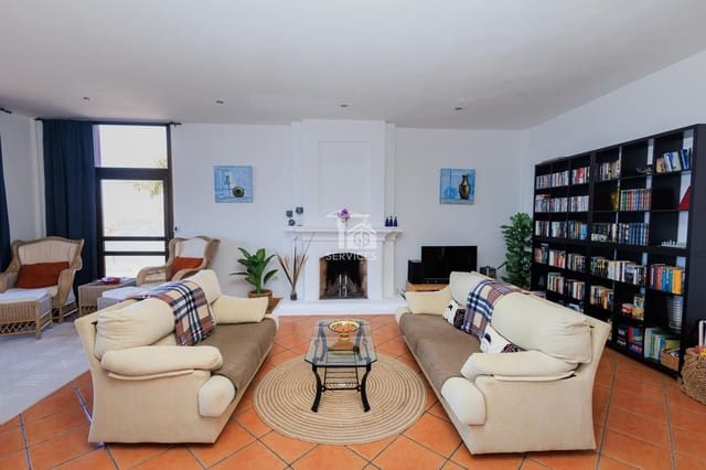 4 bedroom Villa for sale in Guía de Isora - € 720,000 (Ref: 9528667)