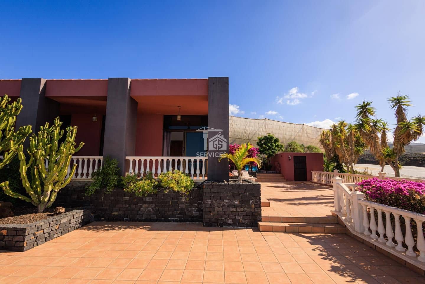 4 bedroom Villa for sale in Guia de Isora - € 720,000 (Ref: 9528667)