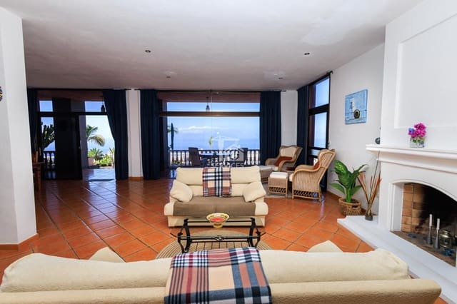 4 bedroom Villa for sale in Guía de Isora - € 720,000 (Ref: 9528667)