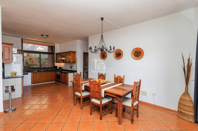 4 bedroom Villa for sale in Guía de Isora - € 720,000 (Ref: 9528667)
