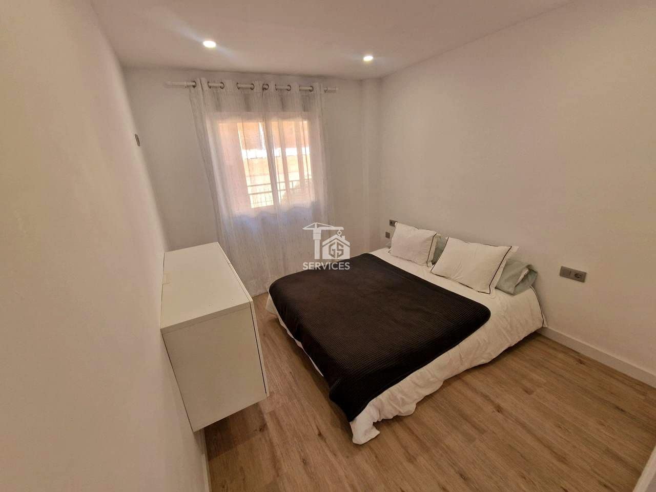 2 soverom Leilighet til salgs i Adeje med svømmebasseng garasje - € 335 000 (Ref: 9532917)