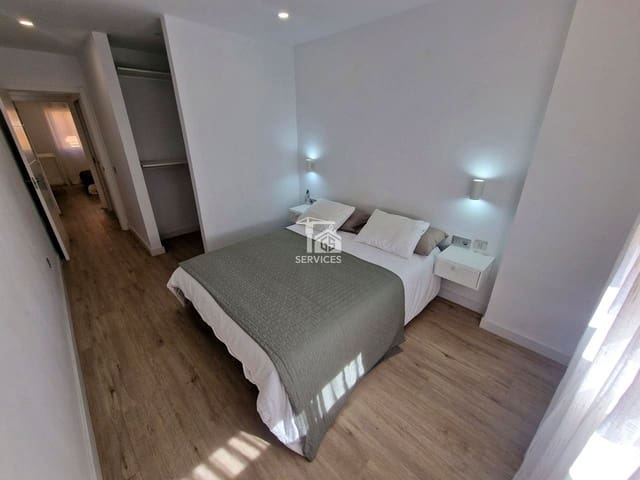 2 soverom Leilighet til salgs i Casco Urbano, Adeje med svømmebasseng garasje - € 335 000 (Ref: 9532917)