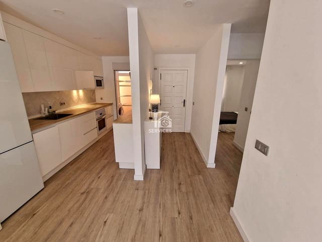 2 soverom Leilighet til salgs i Casco Urbano, Adeje med svømmebasseng garasje - € 335 000 (Ref: 9532917)