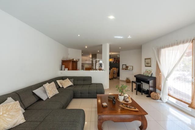 2 soverom Villa til salgs i Arona med garasje - € 335 000 (Ref: 9547176)