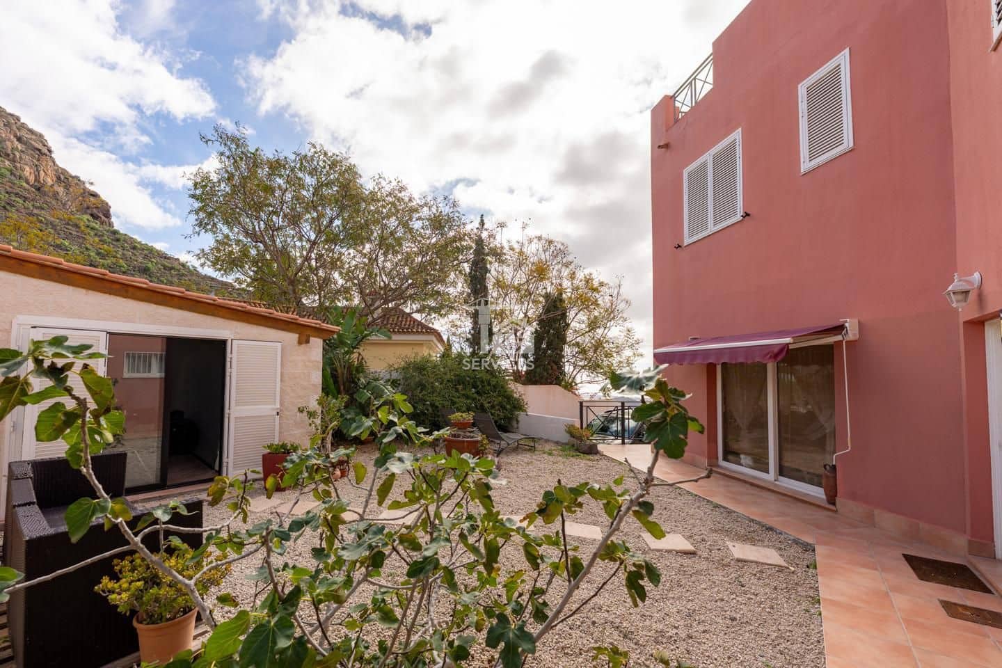 2 soverom Villa til salgs i Arona med garasje - € 335 000 (Ref: 9547176)