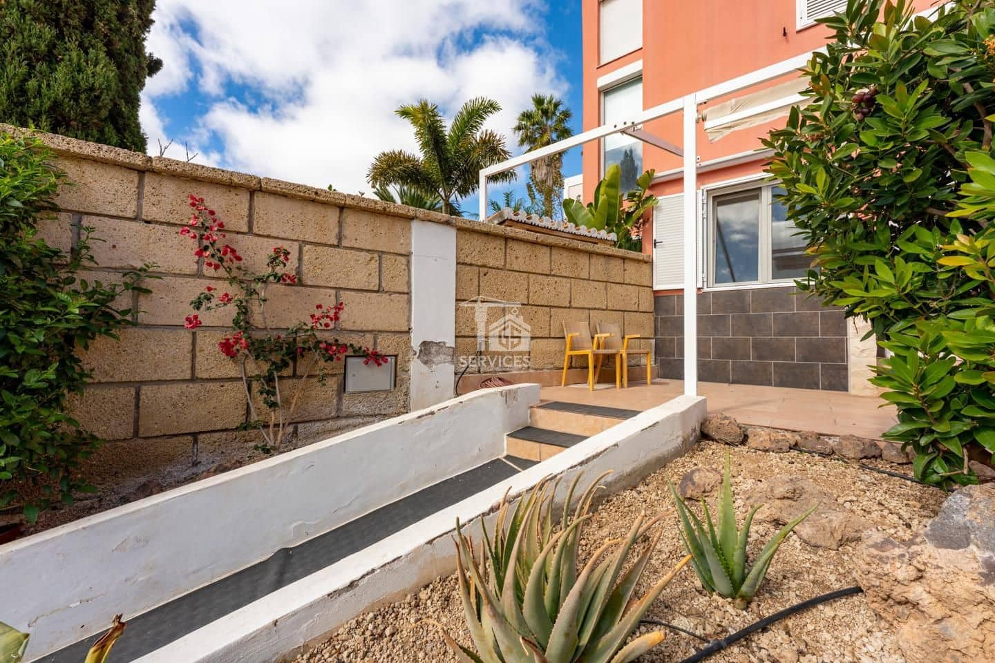 2 soverom Villa til salgs i Arona med garasje - € 335 000 (Ref: 9547176)