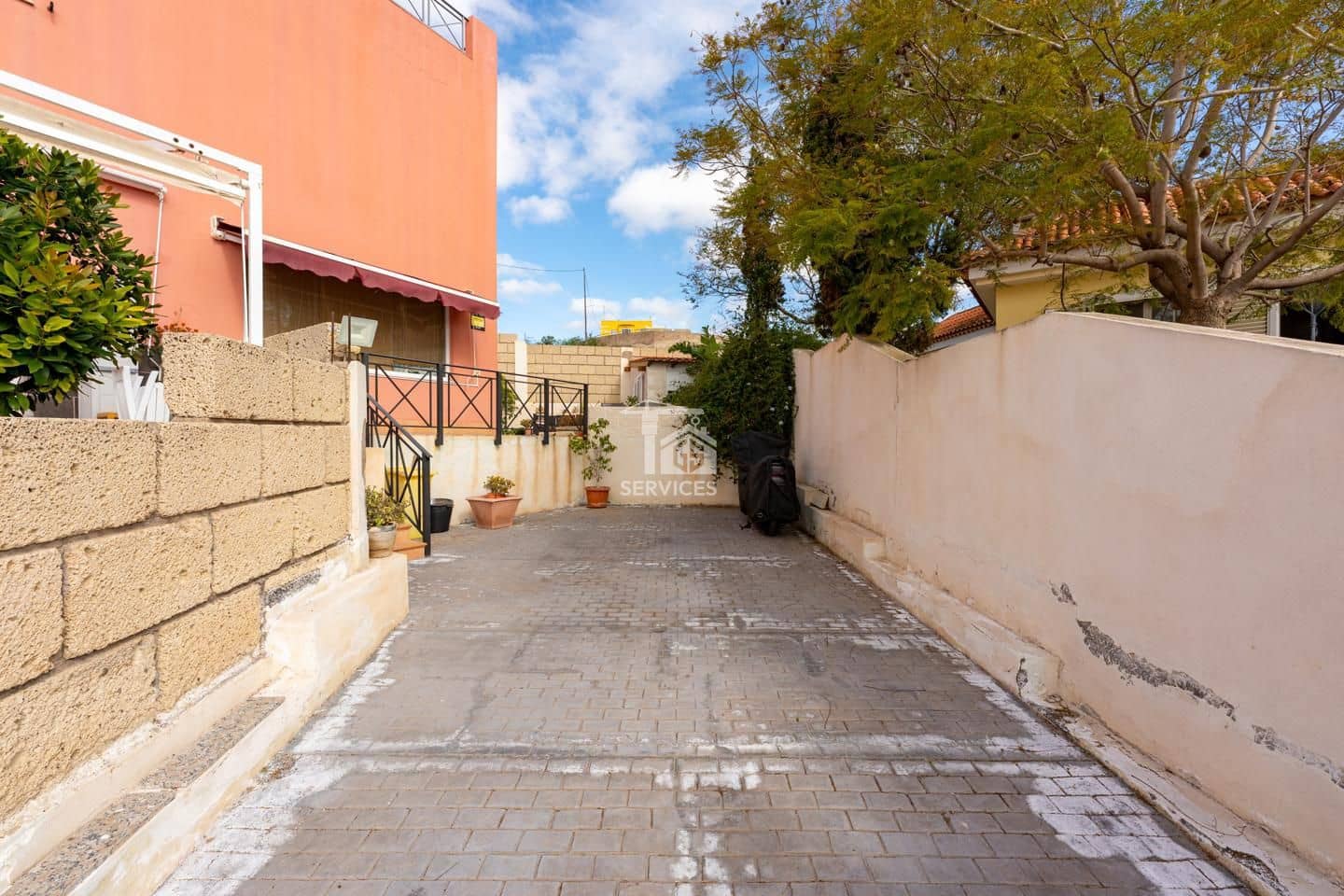 2 soverom Villa til salgs i Arona med garasje - € 335 000 (Ref: 9547176)