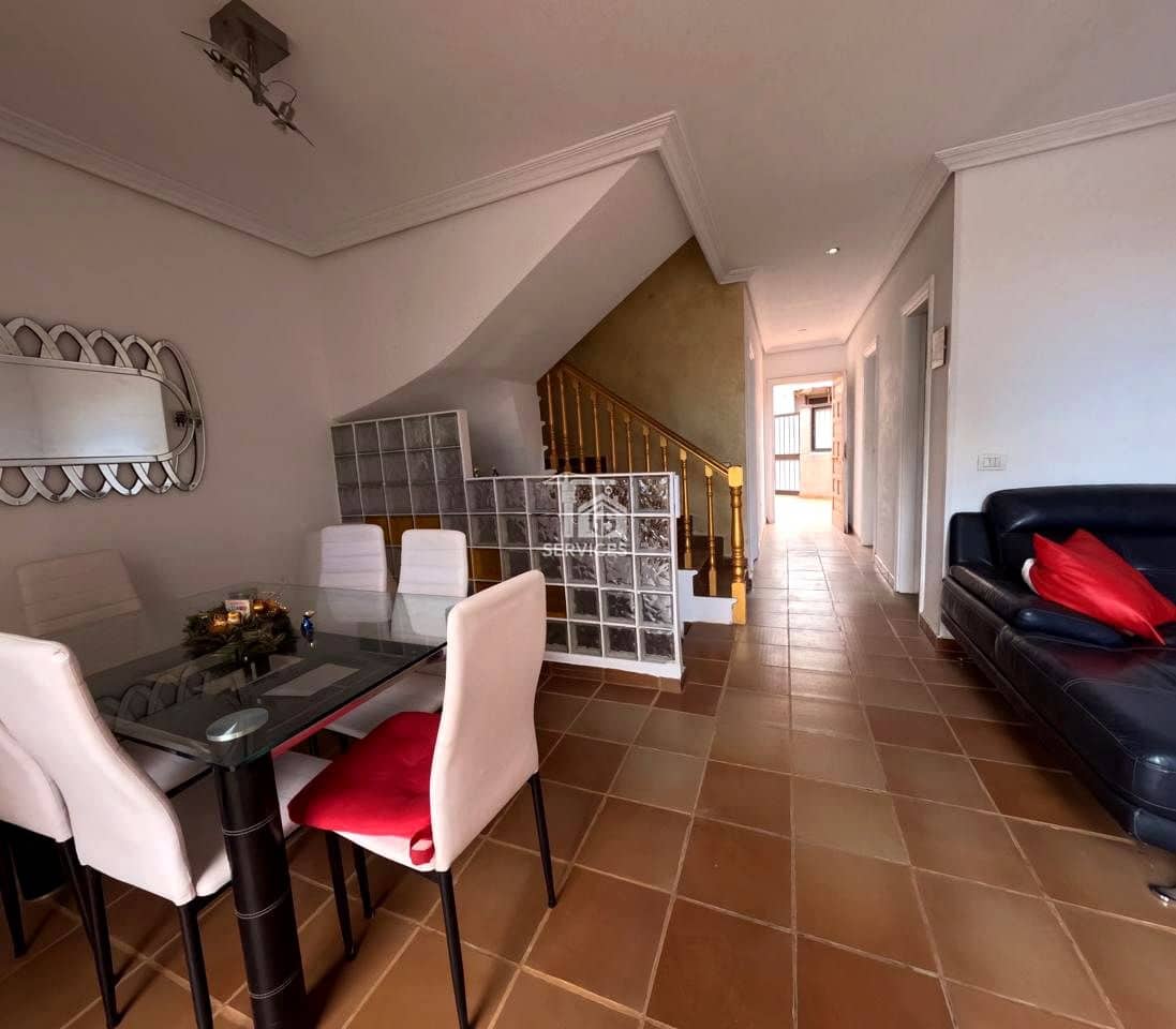 4 bedroom Villa for sale in Granadilla de Abona with garage - € 750,000 (Ref: 9559906)