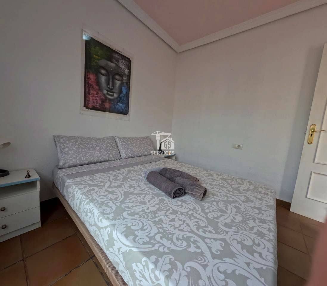 4 bedroom Villa for sale in Granadilla de Abona with garage - € 750,000 (Ref: 9559906)