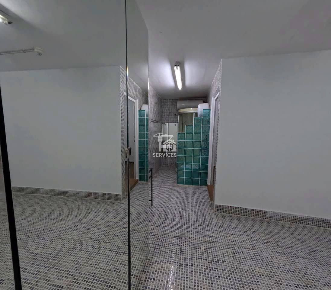 4 bedroom Villa for sale in Granadilla de Abona with garage - € 750,000 (Ref: 9559906)