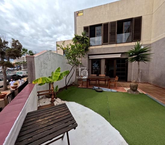 4 sypialnia Willa na sprzedaż w Granadilla de Abona z garażem - 699 000 € (Ref: 9559906)