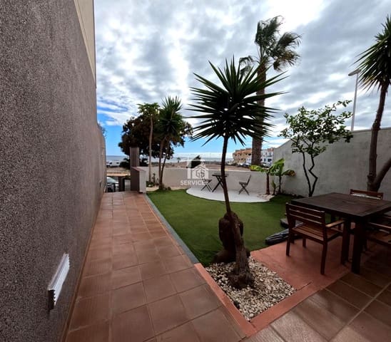 4 sypialnia Willa na sprzedaż w Granadilla de Abona z garażem - 699 000 € (Ref: 9559906)