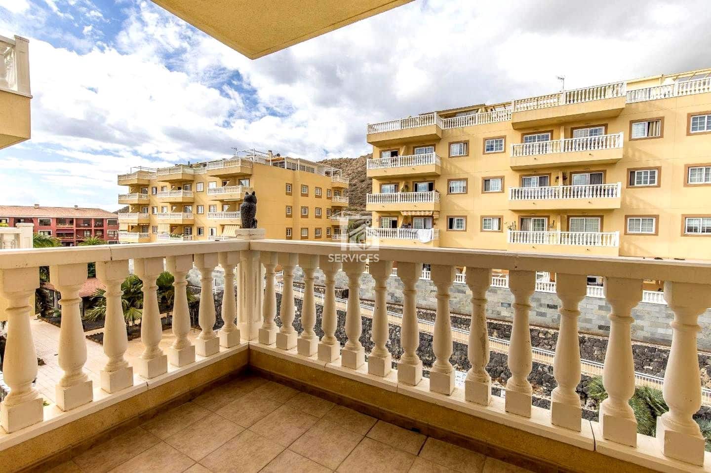 2 soverom Leilighet til salgs i Palm-Mar med svømmebasseng garasje - € 399 000 (Ref: 9569523)