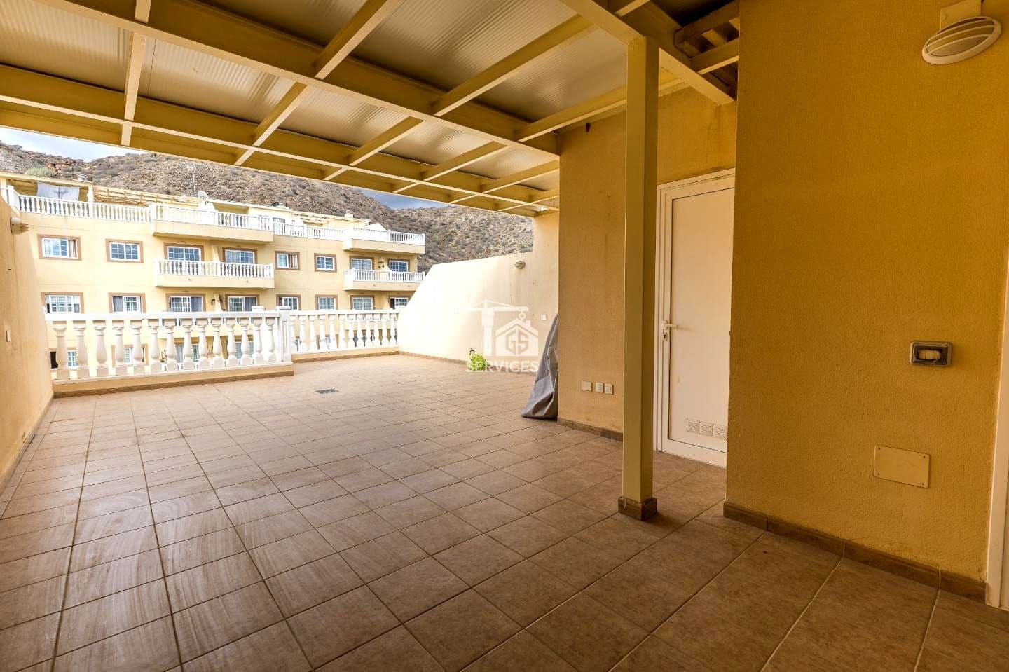 2 soverom Leilighet til salgs i Palm-Mar med svømmebasseng garasje - € 399 000 (Ref: 9569523)