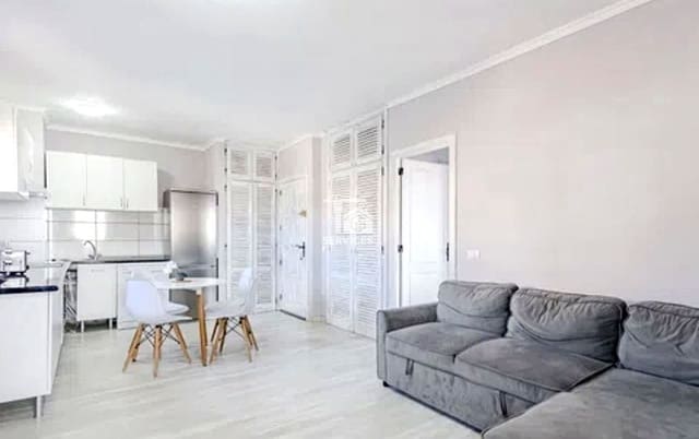 2 makuuhuone Asunto myytävänä paikassa Callao Salvaje - Playa Paraíso, Adeje mukana 
autotalli - 295 000 € (Ref: 9575174)