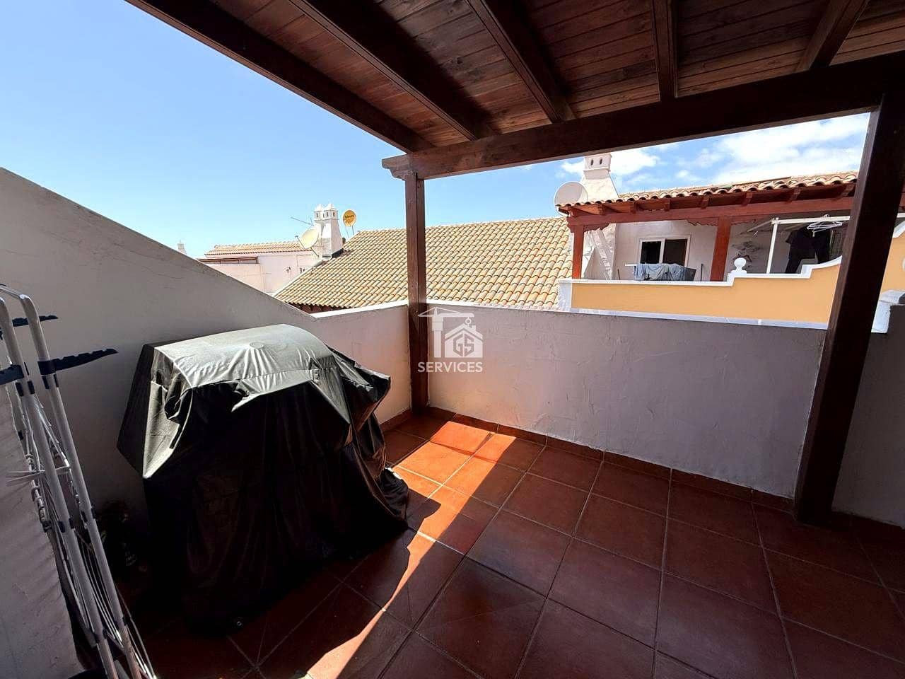 4 camera da letto Villa in vendita in Adeje con piscina garage - 415.000 € (Rif: 9575175)