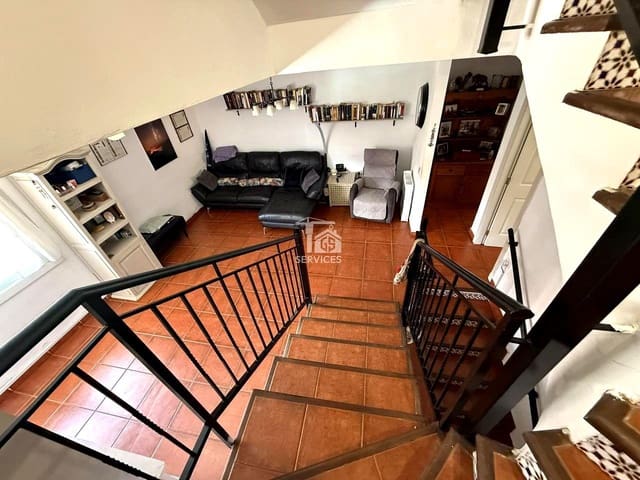 4 camera da letto Villa in vendita in Casco Urbano, Adeje con piscina garage - 415.000 € (Rif: 9575175)