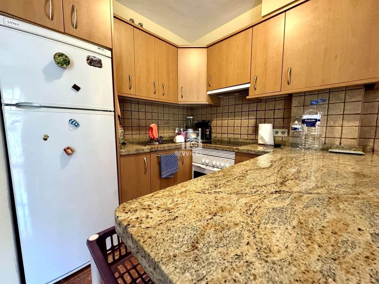 2 bedroom Flat for sale in Arona with garage - € 189,000 (Ref: 9575176)