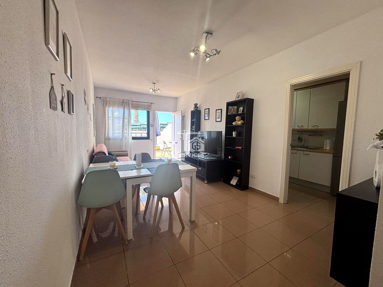 Piso de 1 habitación en Adeje en venta con piscina - 455.000 € (Ref: 9609600)