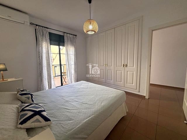 Piso de 1 habitación en Playa del Duque, Adeje en venta con piscina - 455.000 € (Ref: 9609600)