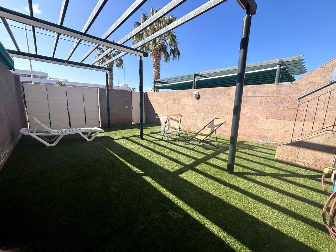 Piso de 1 habitación en Adeje en venta con piscina - 455.000 € (Ref: 9609600)