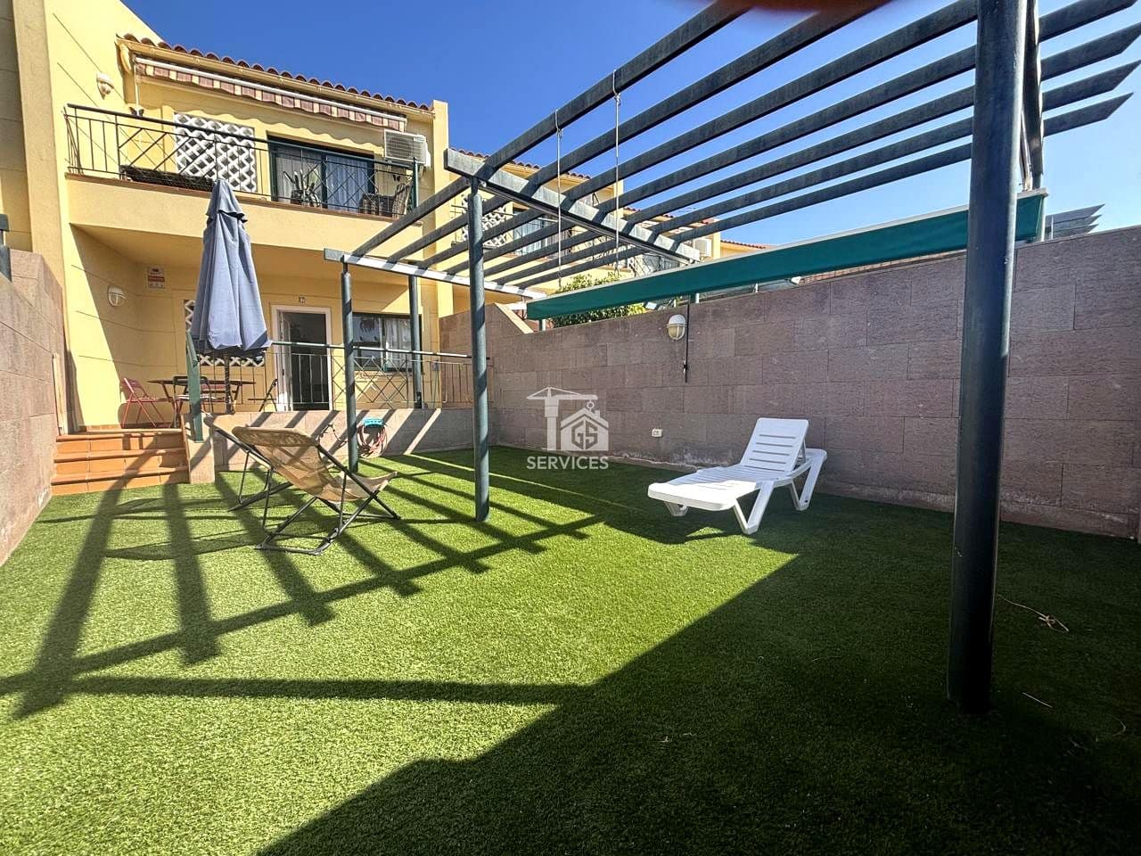 Piso de 1 habitación en Adeje en venta con piscina - 455.000 € (Ref: 9609600)