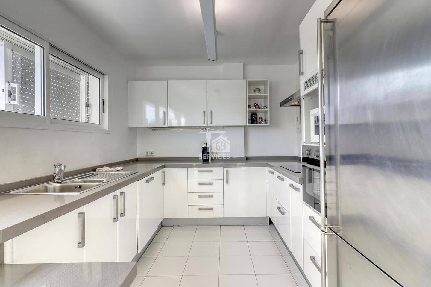 5 bedroom Villa for sale in Adeje with pool garage - € 1,900,000 (Ref: 9610241)