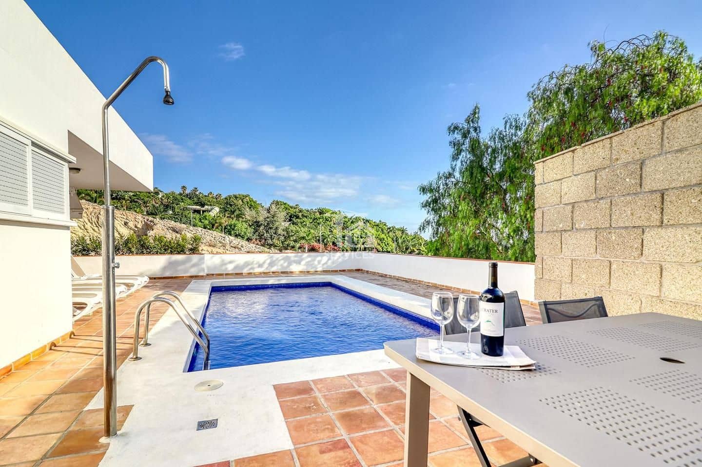 5 bedroom Villa for sale in Adeje with pool garage - € 1,900,000 (Ref: 9610241)