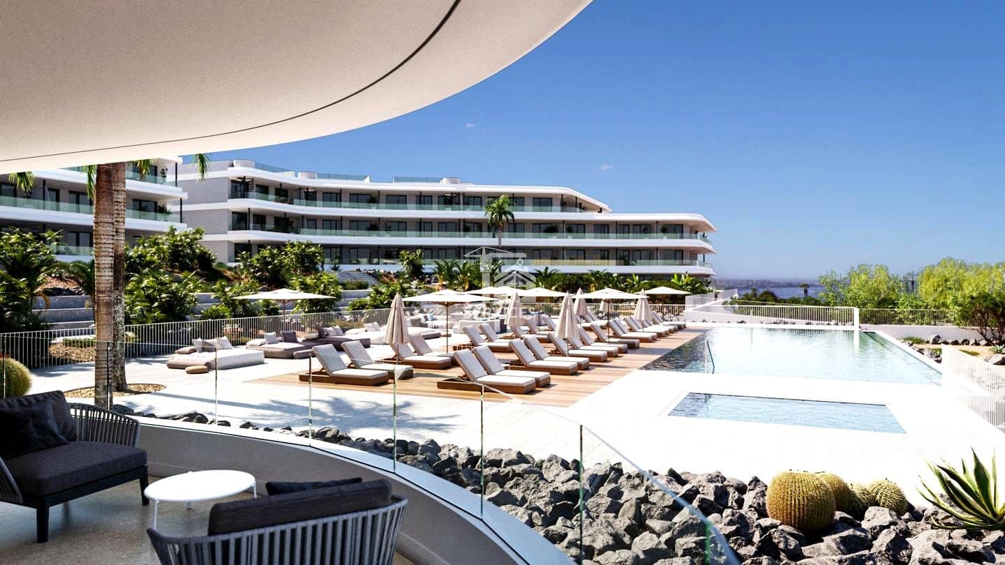 2 bedroom Flat for sale in Costa Adeje with pool garage - € 590,000 (Ref: 9618744)