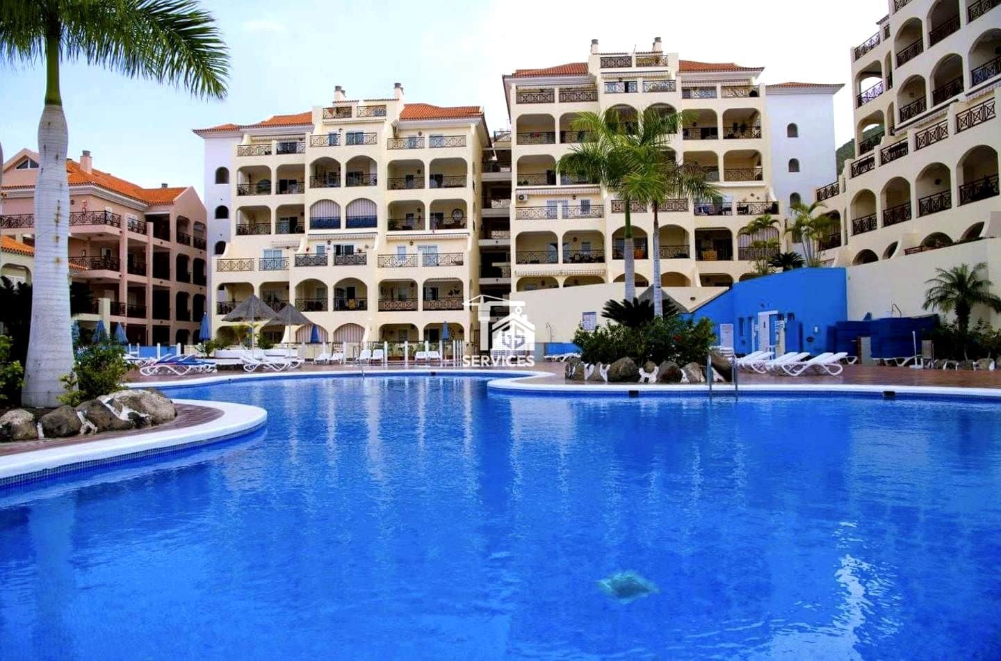 1 sovrum Lägenhet till salu i Arona med pool - 275 000 € (Ref: 9642836)