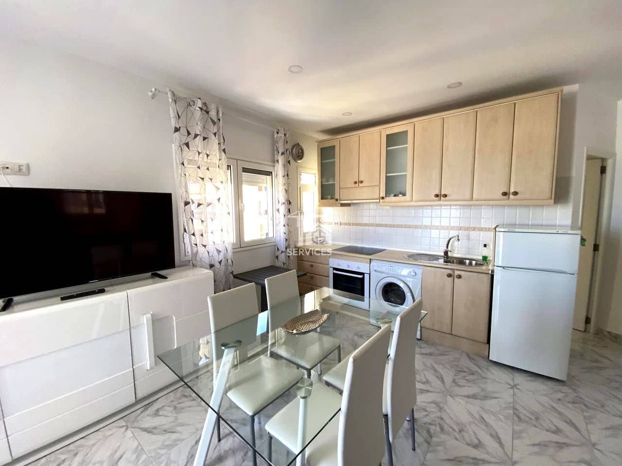 1 sypialnia Mieszkanie do wynajęcia w Arona - 1 350 € (Ref: 9643371)