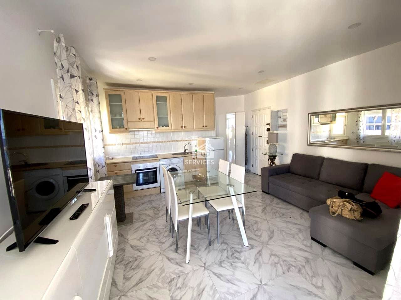 1 sypialnia Mieszkanie do wynajęcia w Arona - 1 350 € (Ref: 9643371)