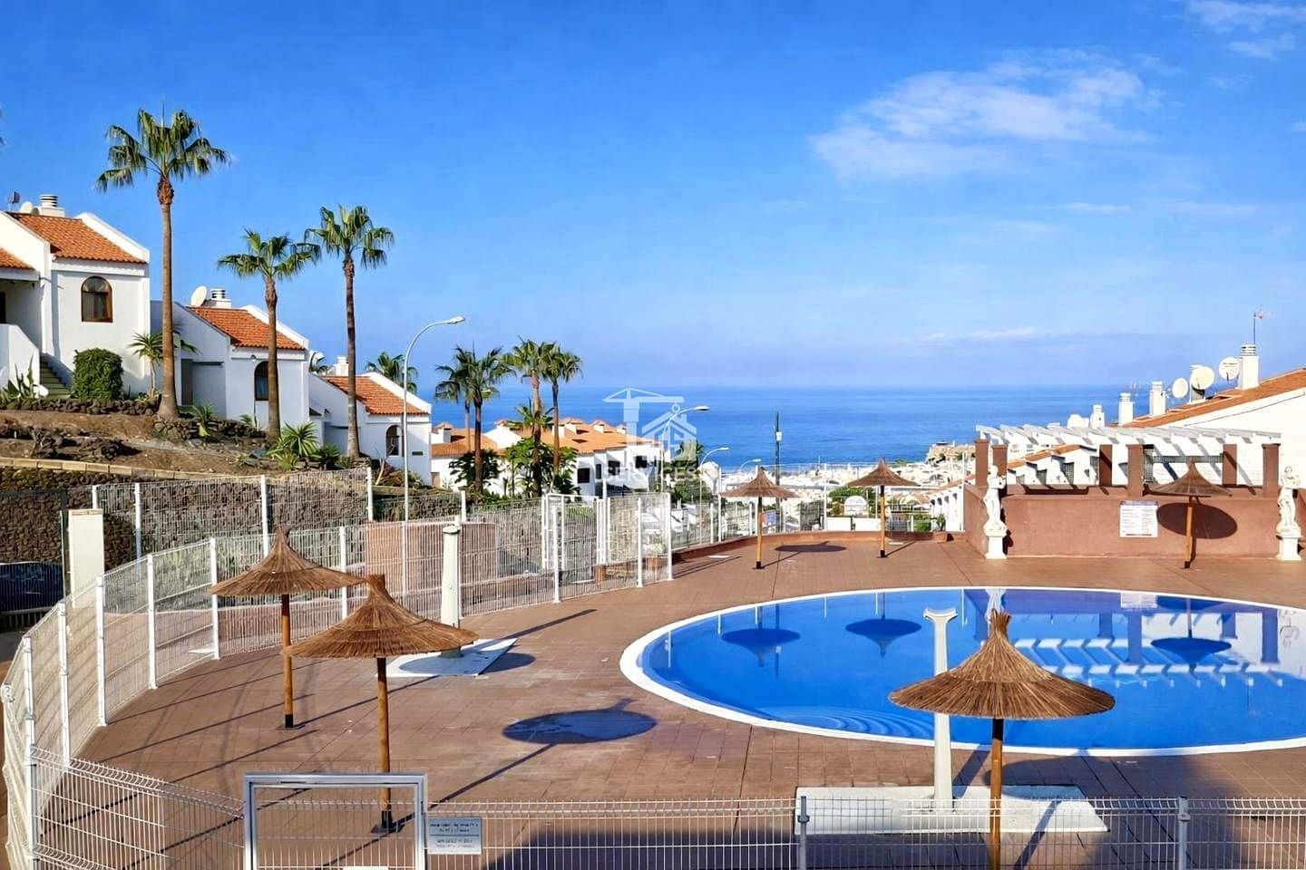 1 bedroom Flat for sale in Adeje with pool - € 230,000 (Ref: 9659820)