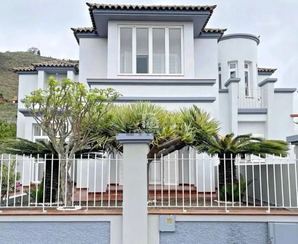 Chalet de 6 habitaciones en San Cristóbal de La Laguna en venta con garaje - 660.000 € (Ref: 9665441)