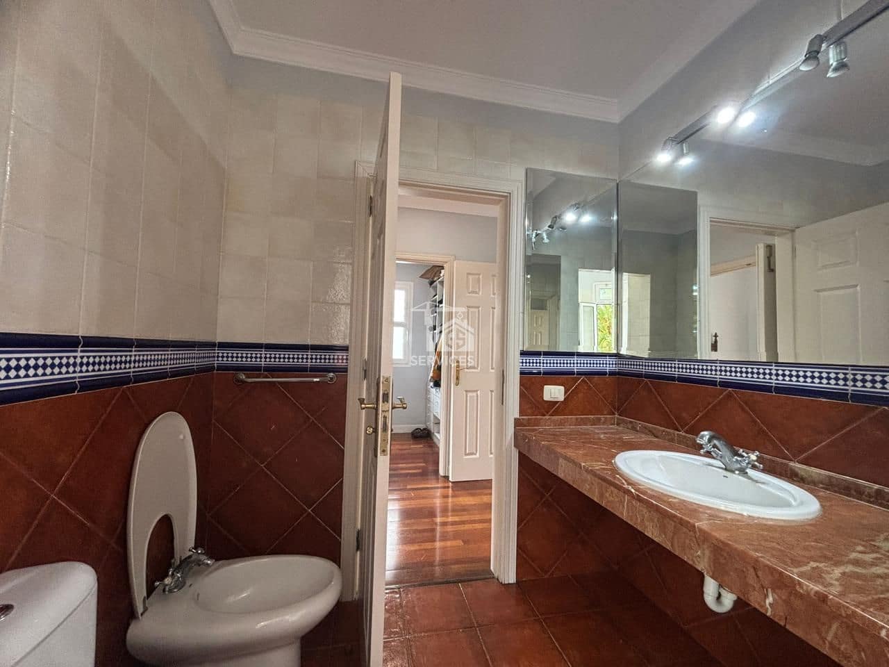 Chalet de 6 habitaciones en San Cristóbal de La Laguna en venta con garaje - 660.000 € (Ref: 9665441)