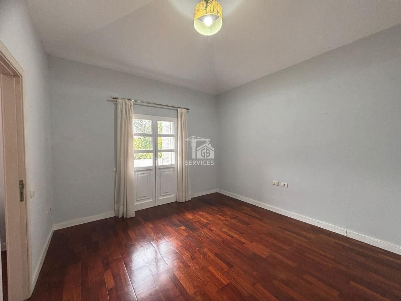 Chalet de 6 habitaciones en San Cristóbal de La Laguna en venta con garaje - 660.000 € (Ref: 9665441)