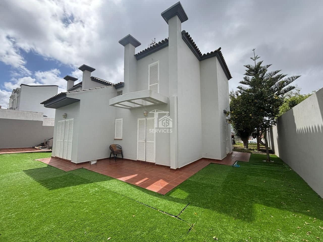 Chalet de 6 habitaciones en San Cristóbal de La Laguna en venta con garaje - 660.000 € (Ref: 9665441)