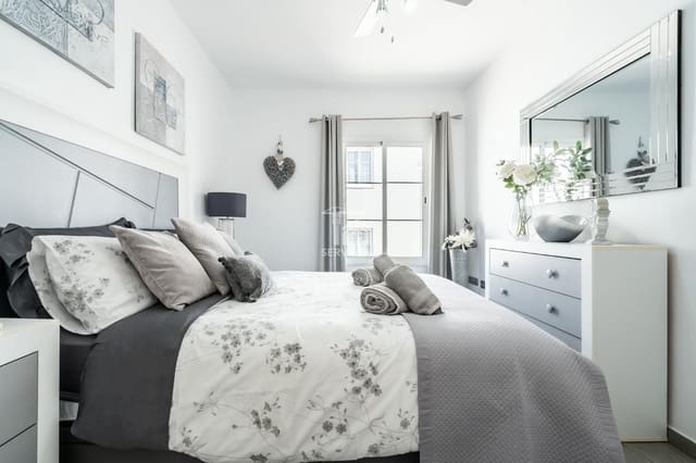 1 Zimmer Wohnung zu verkaufen in Playa Fañabe, Adeje mit Pool - 400.000 € (Ref: 9671308)