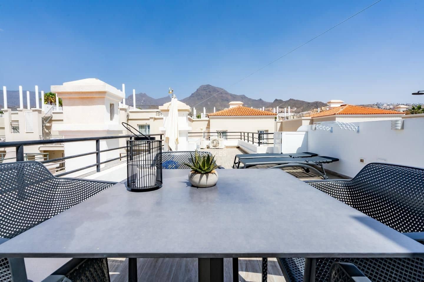 1 Zimmer Wohnung zu verkaufen in Adeje mit Pool - 400.000 € (Ref: 9671308)