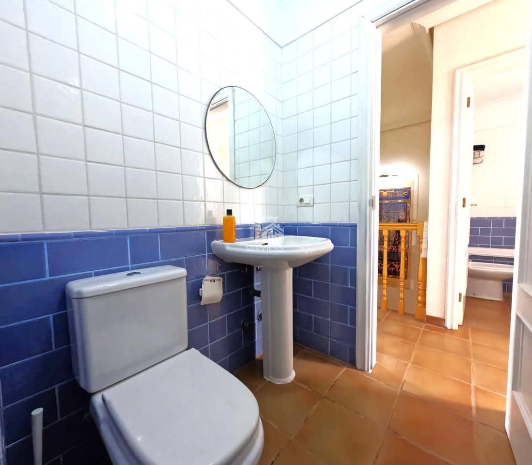 4 bedroom Villa for sale in Granadilla de Abona with garage - € 670,000 (Ref: 9679162)