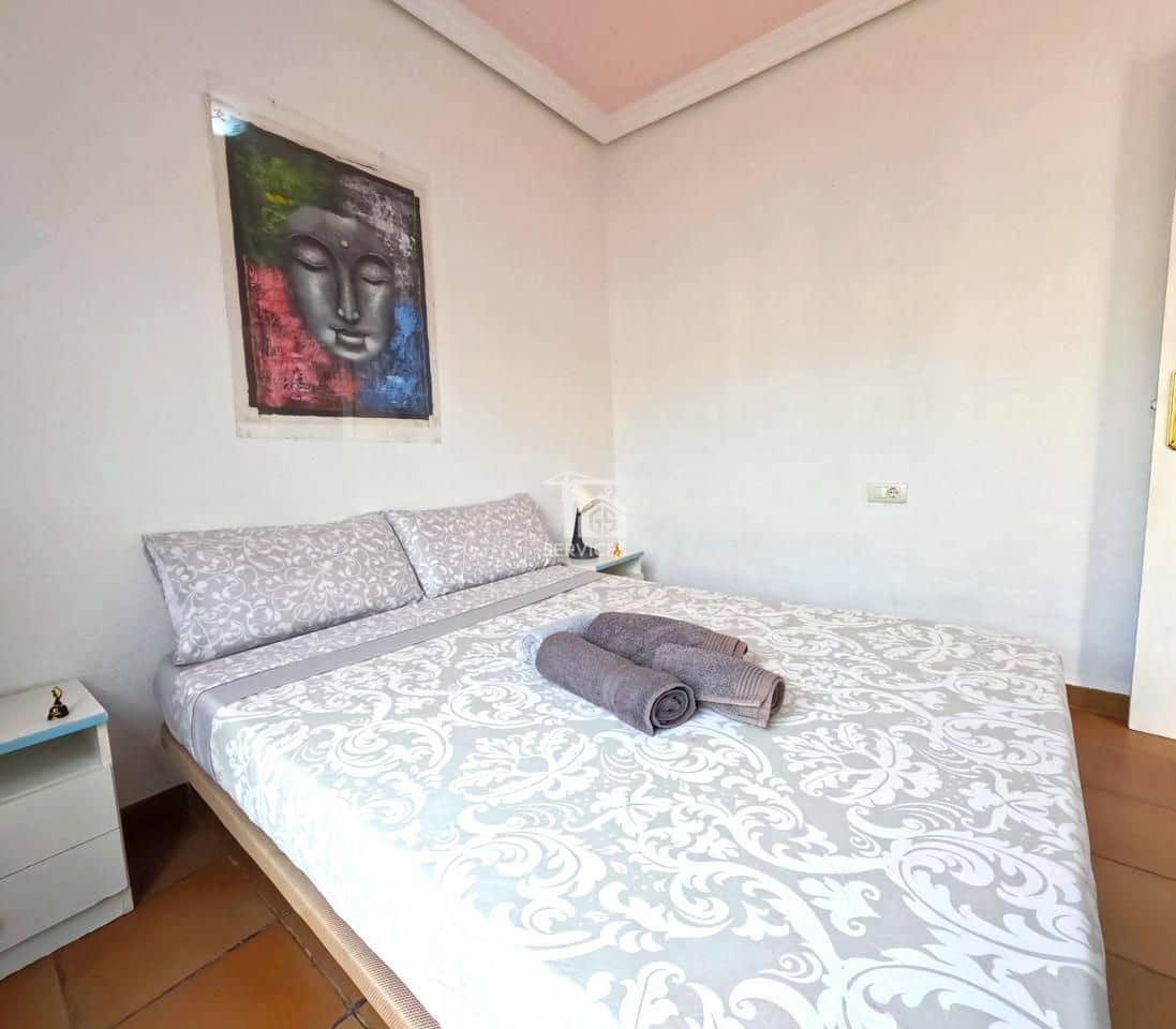 4 bedroom Villa for sale in Granadilla de Abona with garage - € 670,000 (Ref: 9679162)