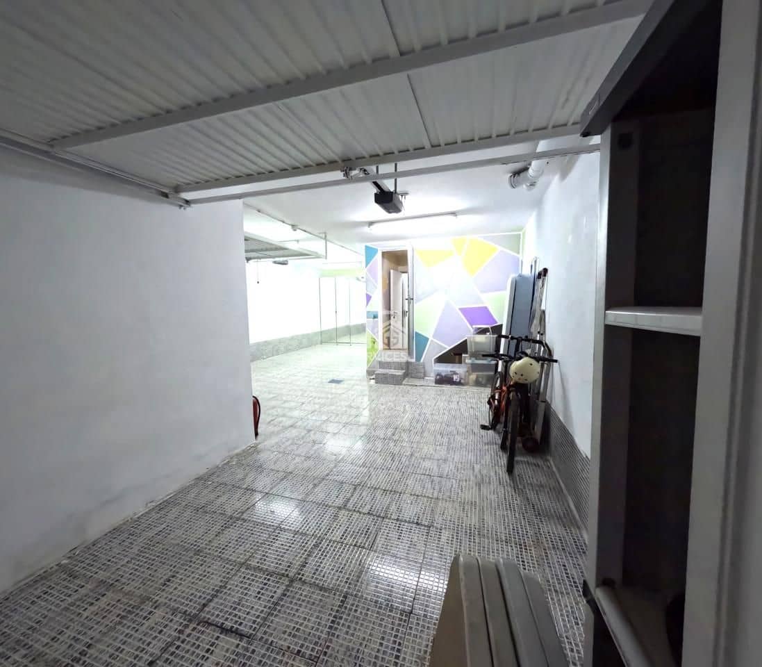 4 bedroom Villa for sale in Granadilla de Abona with garage - € 670,000 (Ref: 9679162)