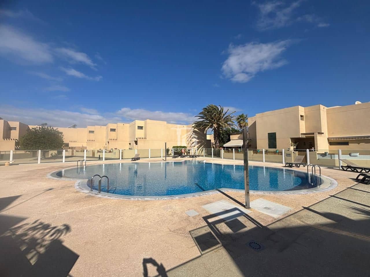 3 sypialnia Willa na sprzedaż w Granadilla de Abona z basenem garażem - 570 000 € (Ref: 9679235)