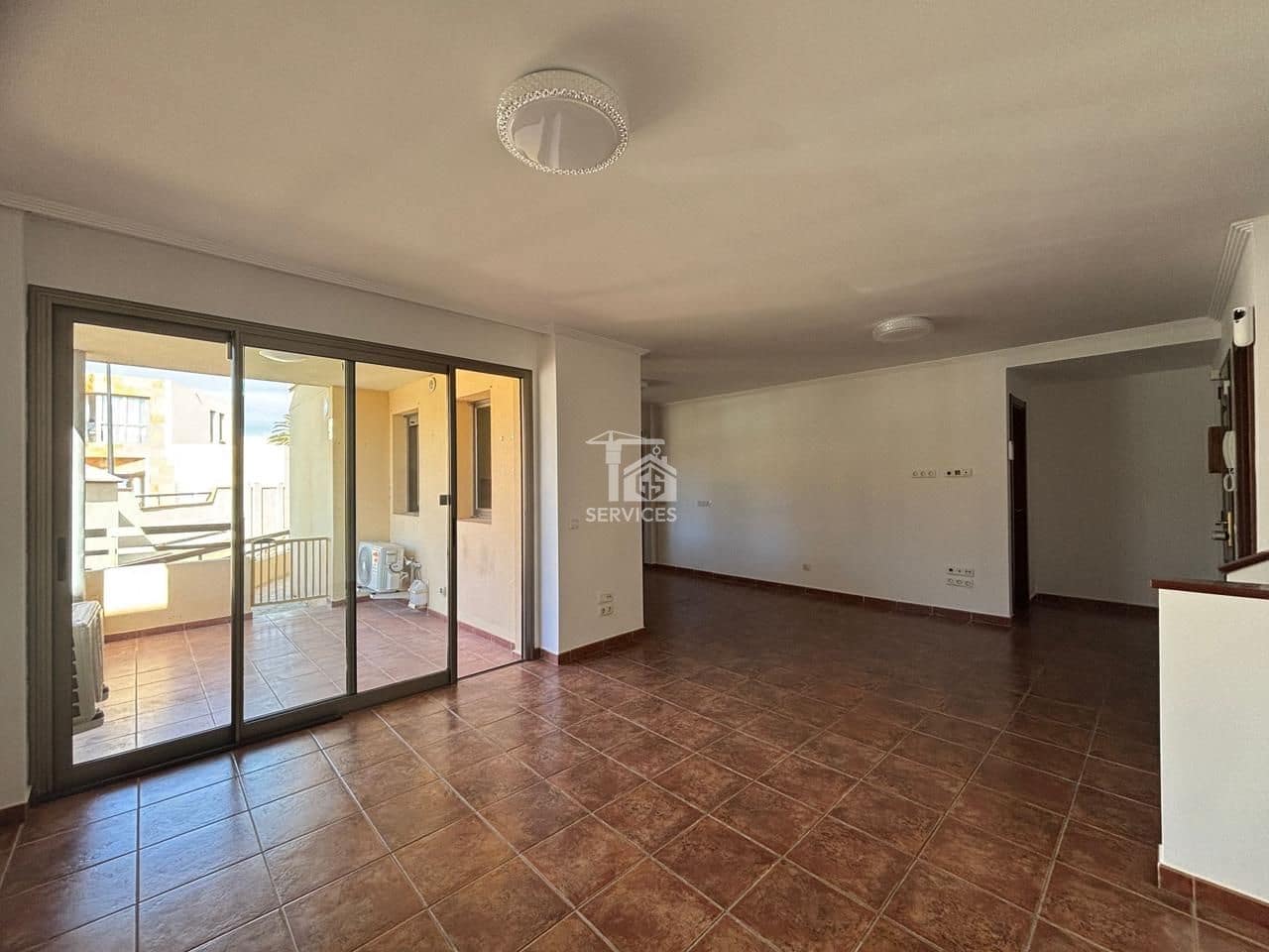 3 sypialnia Willa na sprzedaż w Granadilla de Abona z basenem garażem - 570 000 € (Ref: 9679235)