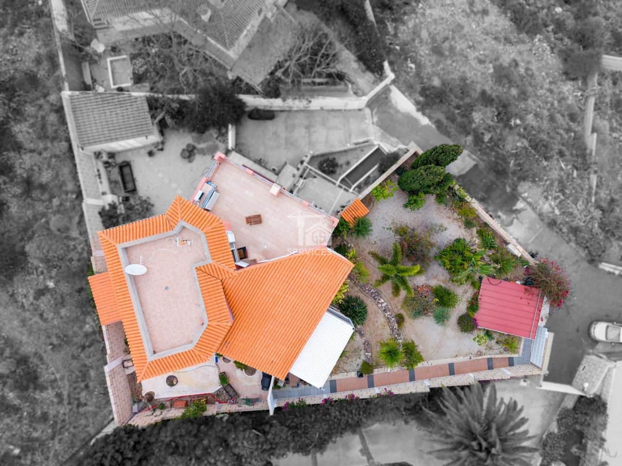 3 bedroom Flat for sale in Arona with garage - € 499,000 (Ref: 9684383)